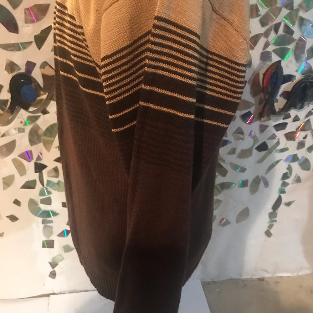 Sweater - Picture 3 of 6